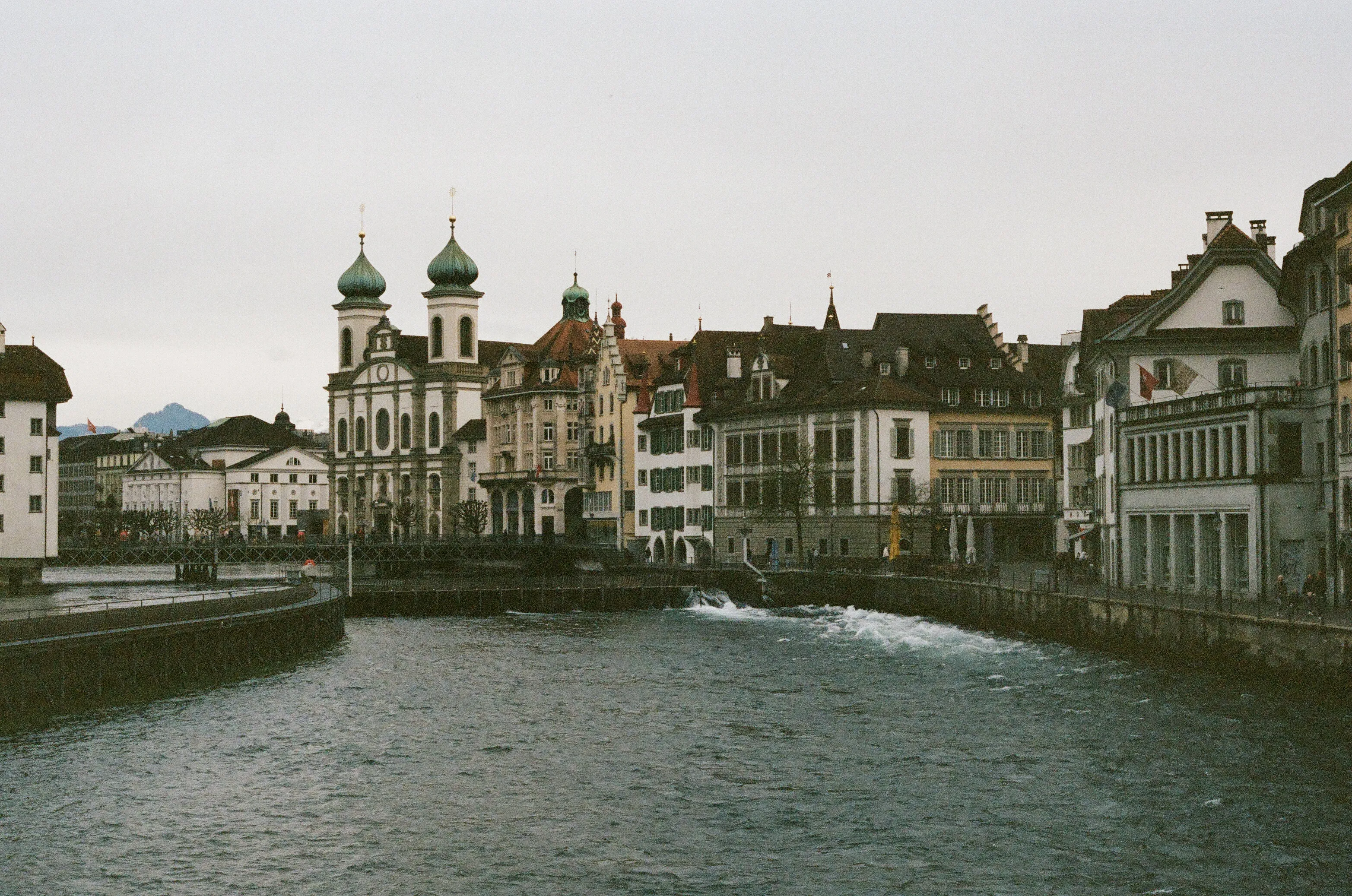 Film photograph 29 from Roll 2