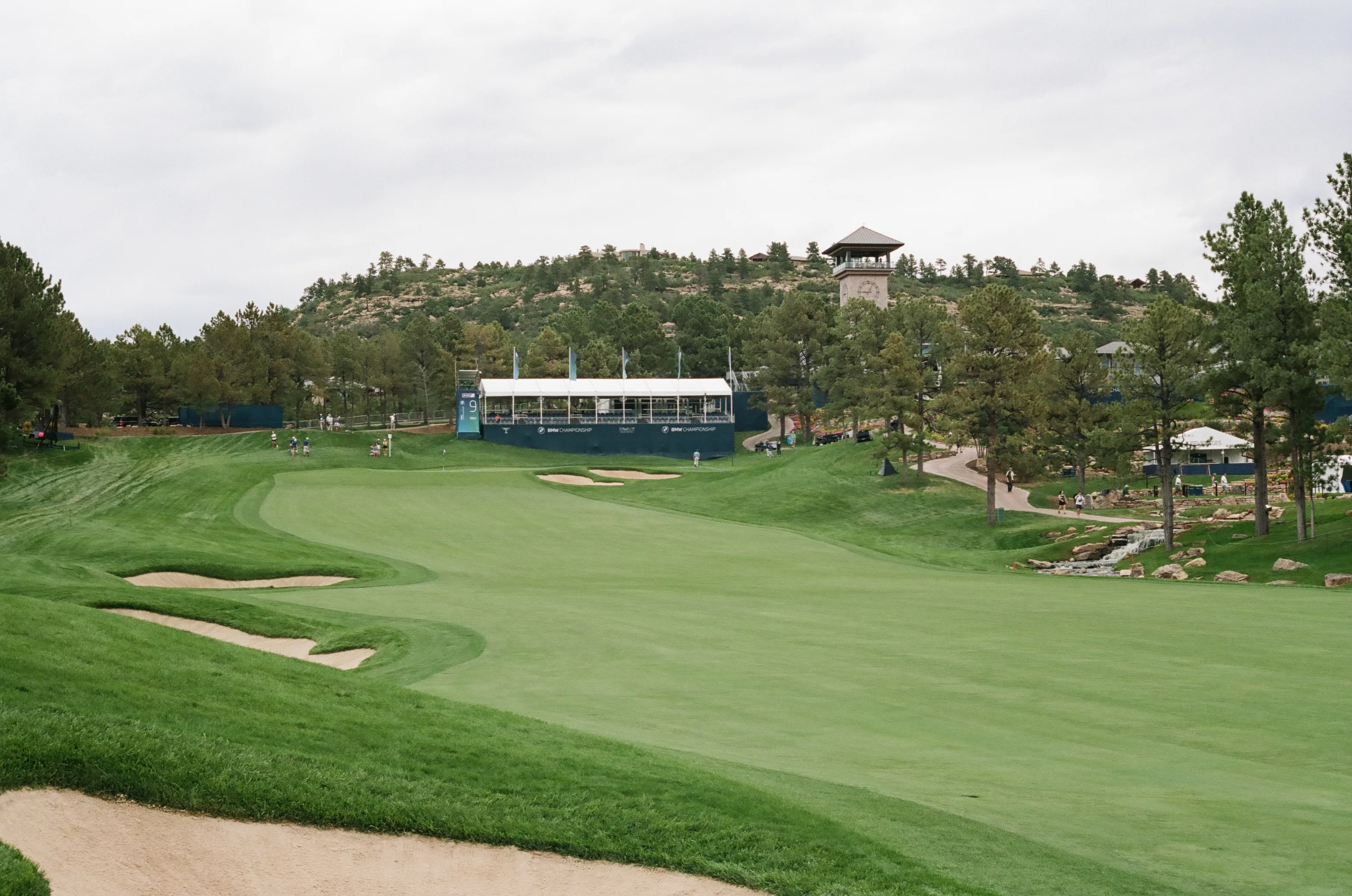 Film photograph 32 from Roll 7